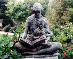 Reading statue